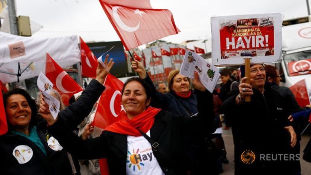 quot-hayir-quot-quot-no-quot-in-english-supporters-hold-turkish